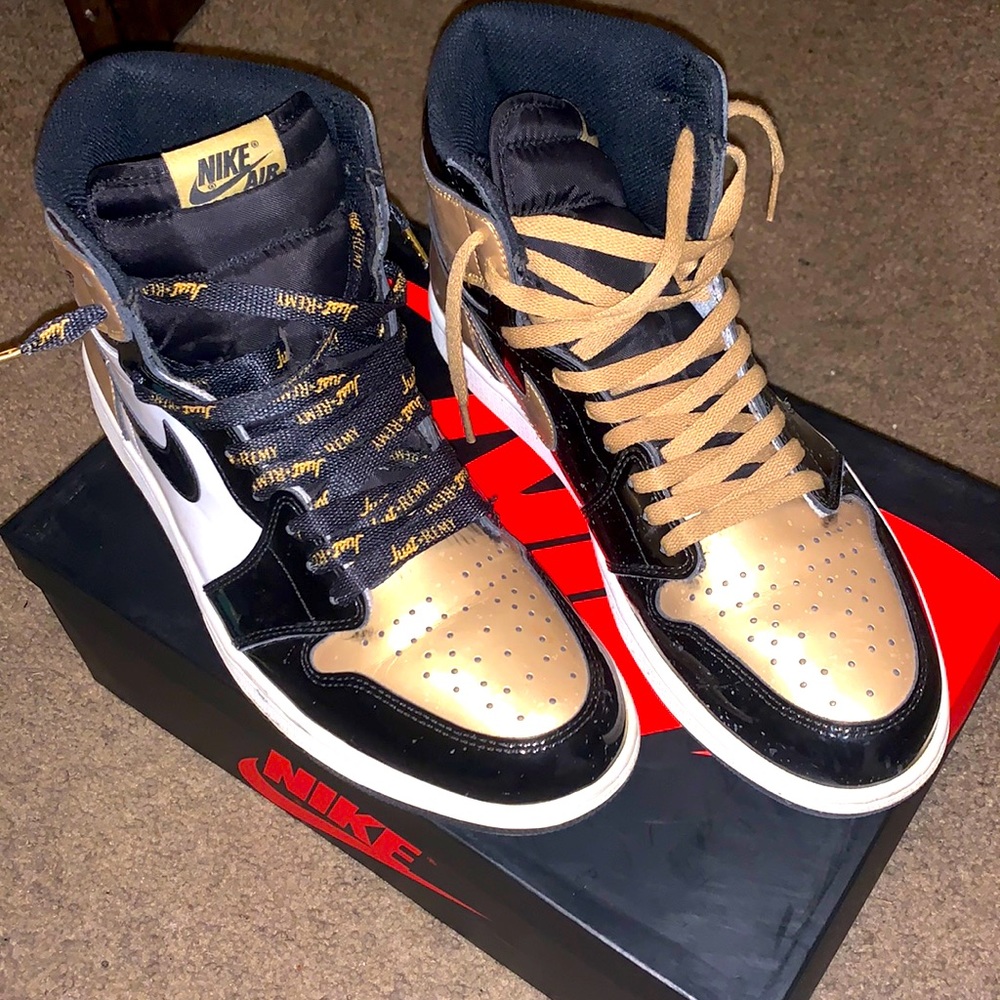 NIKE AIR JORDAN RETRO 1s NRG men size 11